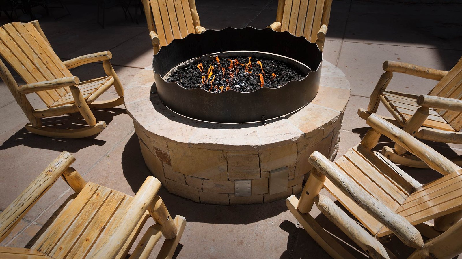 3 Things to Consider When Choosing the Material for Your Fire Pit