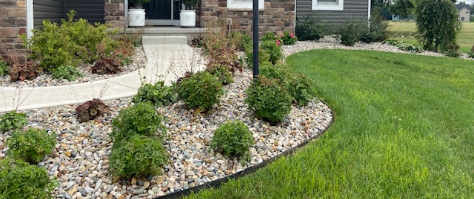 Edged landscape bed in Elkhart, IN.